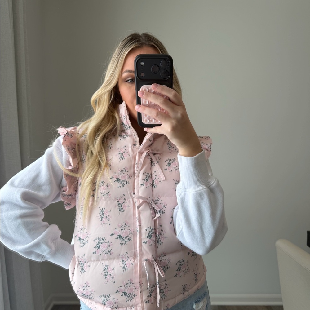 Floral Pink Ruffle vest - Picture 5 of 9